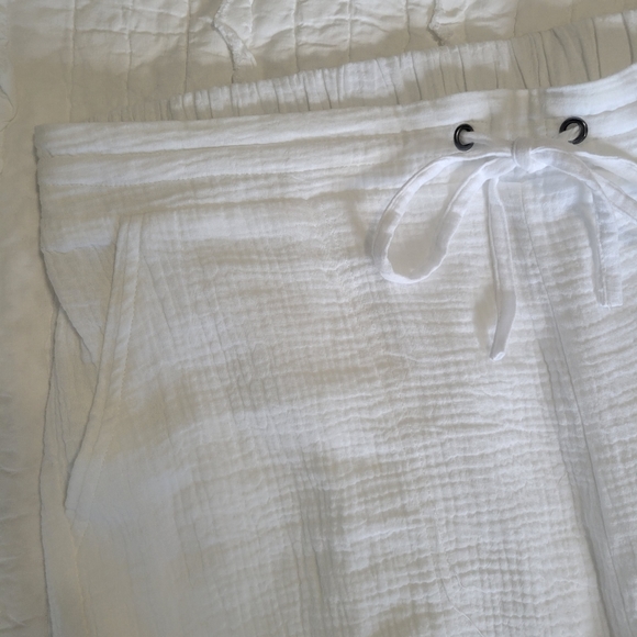 Cynthia Rowley Lightweight 100% Cotton Cropped Pants 2X White NWOT - Picture 2 of 13